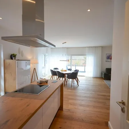Alte Uhrmacherei - Wohnen Auf Zeit Apartment *
