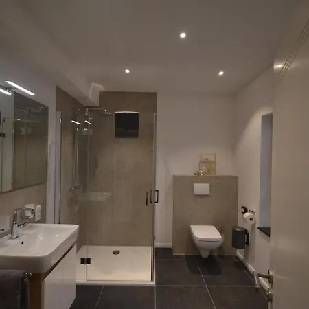 Lägenhet Alte Uhrmacherei - Wohnen Auf Zeit