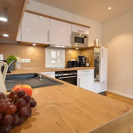 Alte Uhrmacherei - Wohnen Auf Zeit Lägenhet